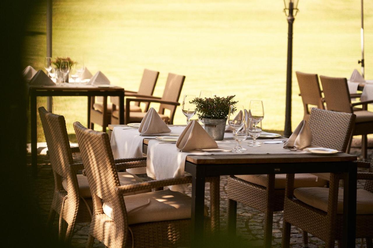 Gaestehaus Am Wasserschloss & Restaurant Wasserschloss Inzlingen Ngoại thất bức ảnh